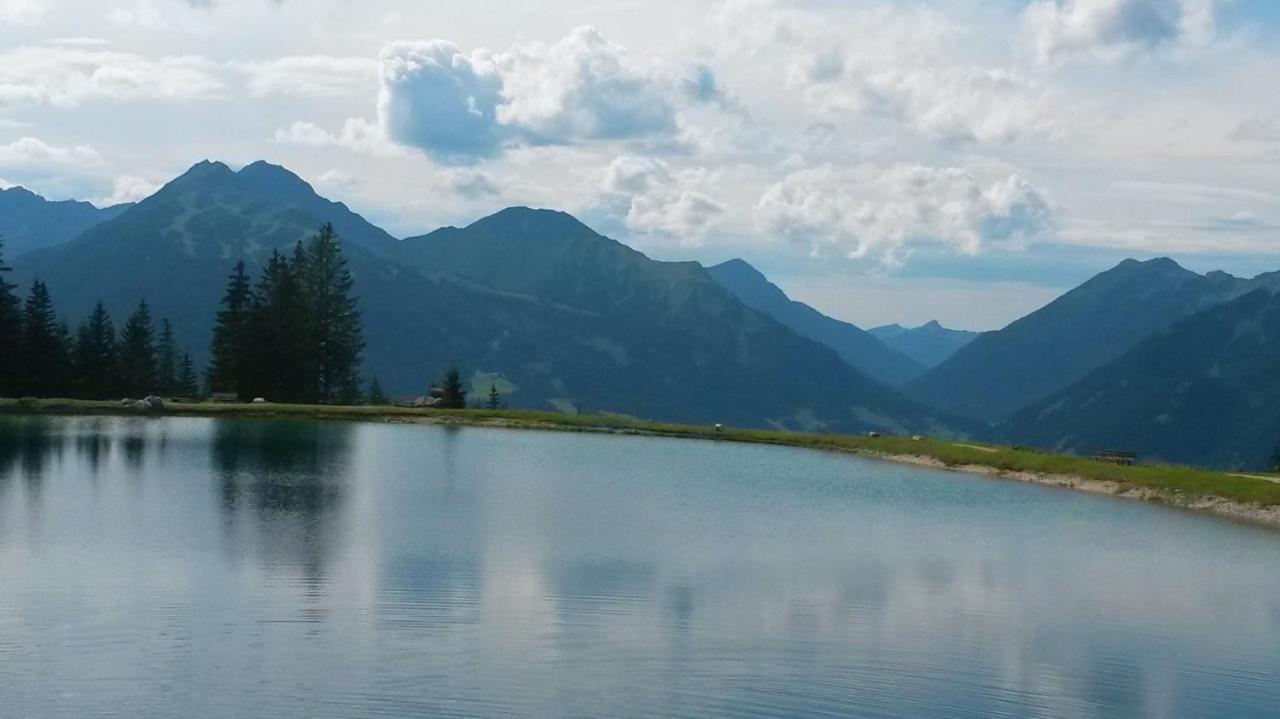 Tyrol Appartements Ehrwald Bagian luar foto