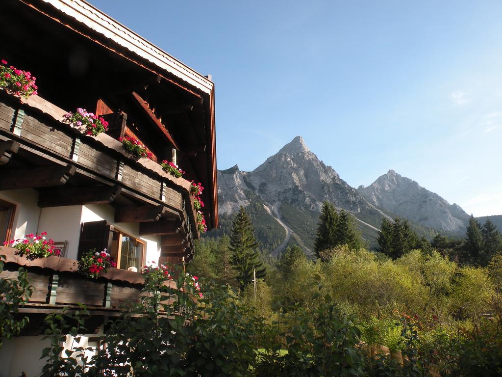 Tyrol Appartements Ehrwald Bagian luar foto